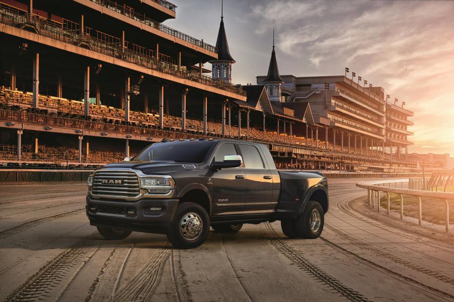  Ram 3500 Limited Kentucky Derby Mega Cab Dually (D2) 2019 года  (фото 1 из 1)
